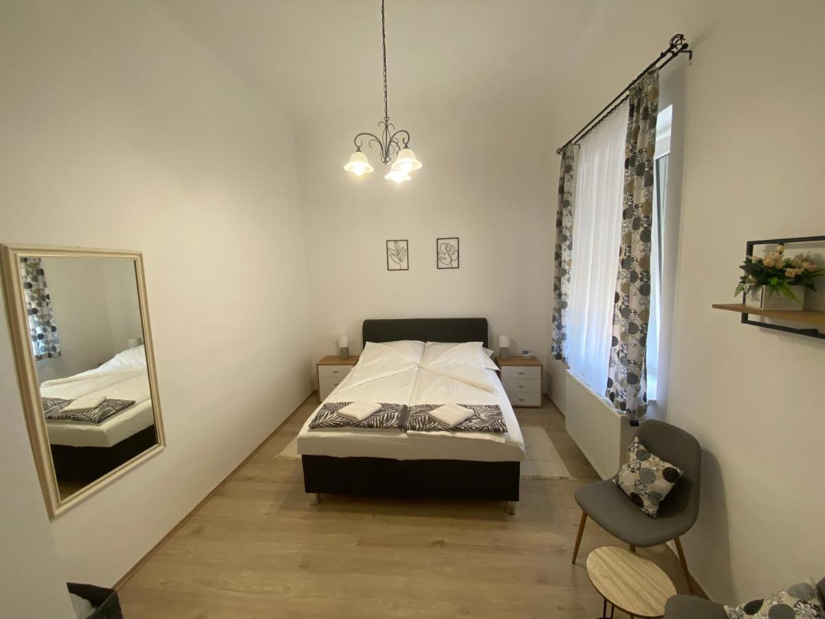 Rad-Var Apartmanhaz Eger Zewnętrze zdjęcie