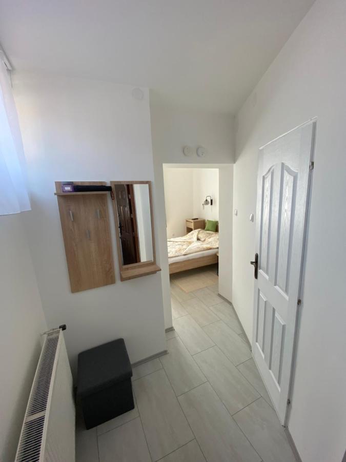 Rad-Var Apartmanhaz Eger Zewnętrze zdjęcie