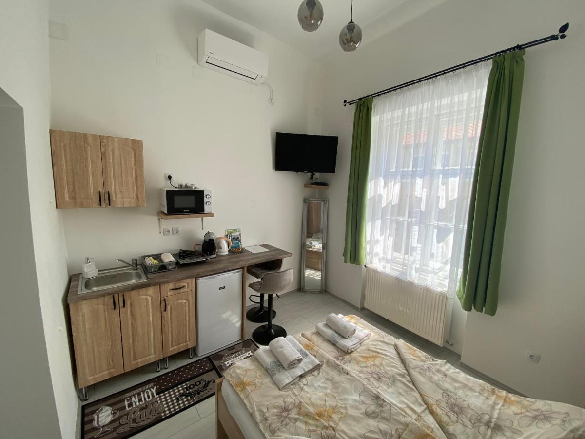Rad-Var Apartmanhaz Eger Zewnętrze zdjęcie